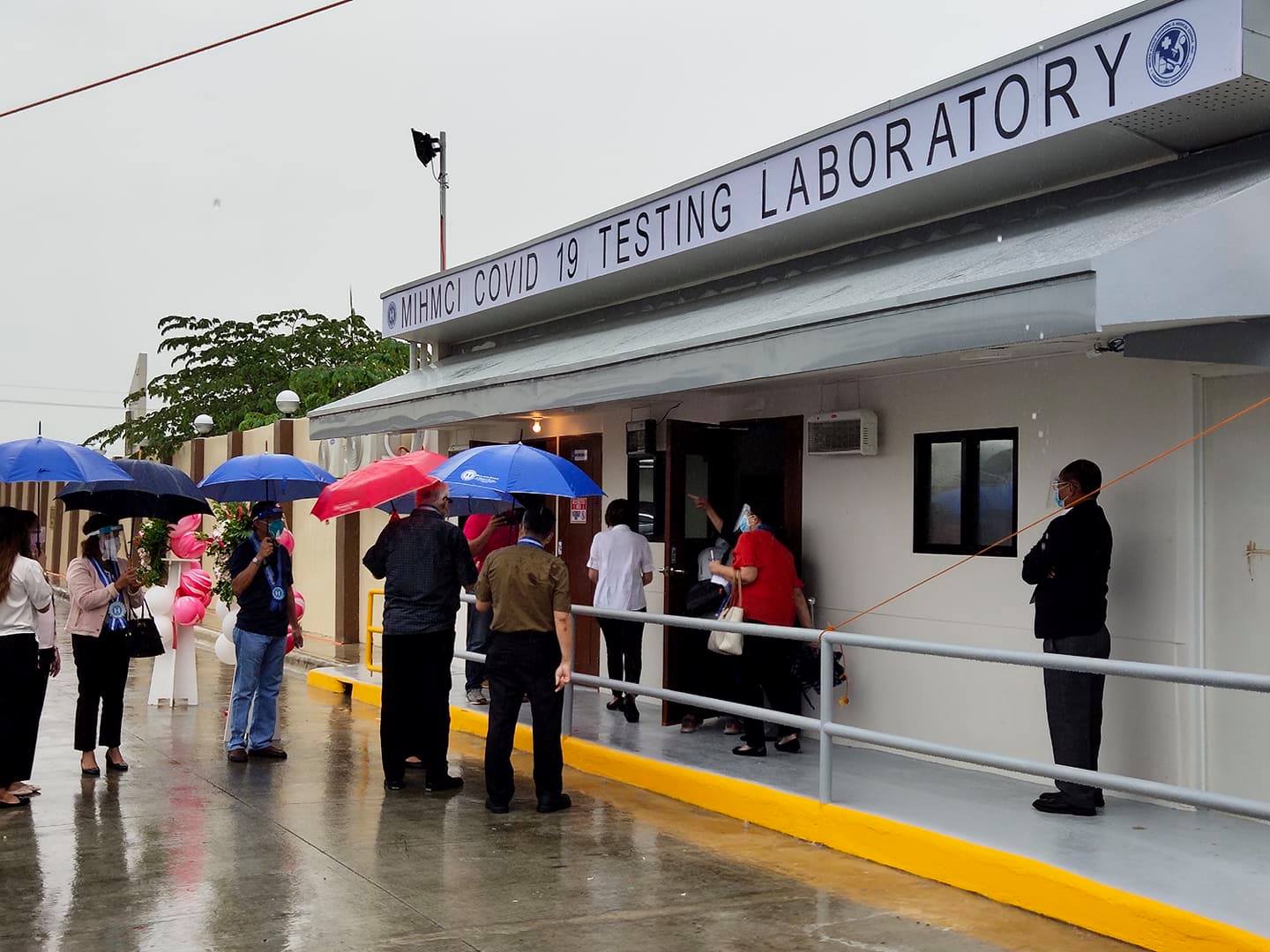 Metro Iloilo COVID-19 Testing center opens with support from PGC - Visayas and Iloilo’s top schools