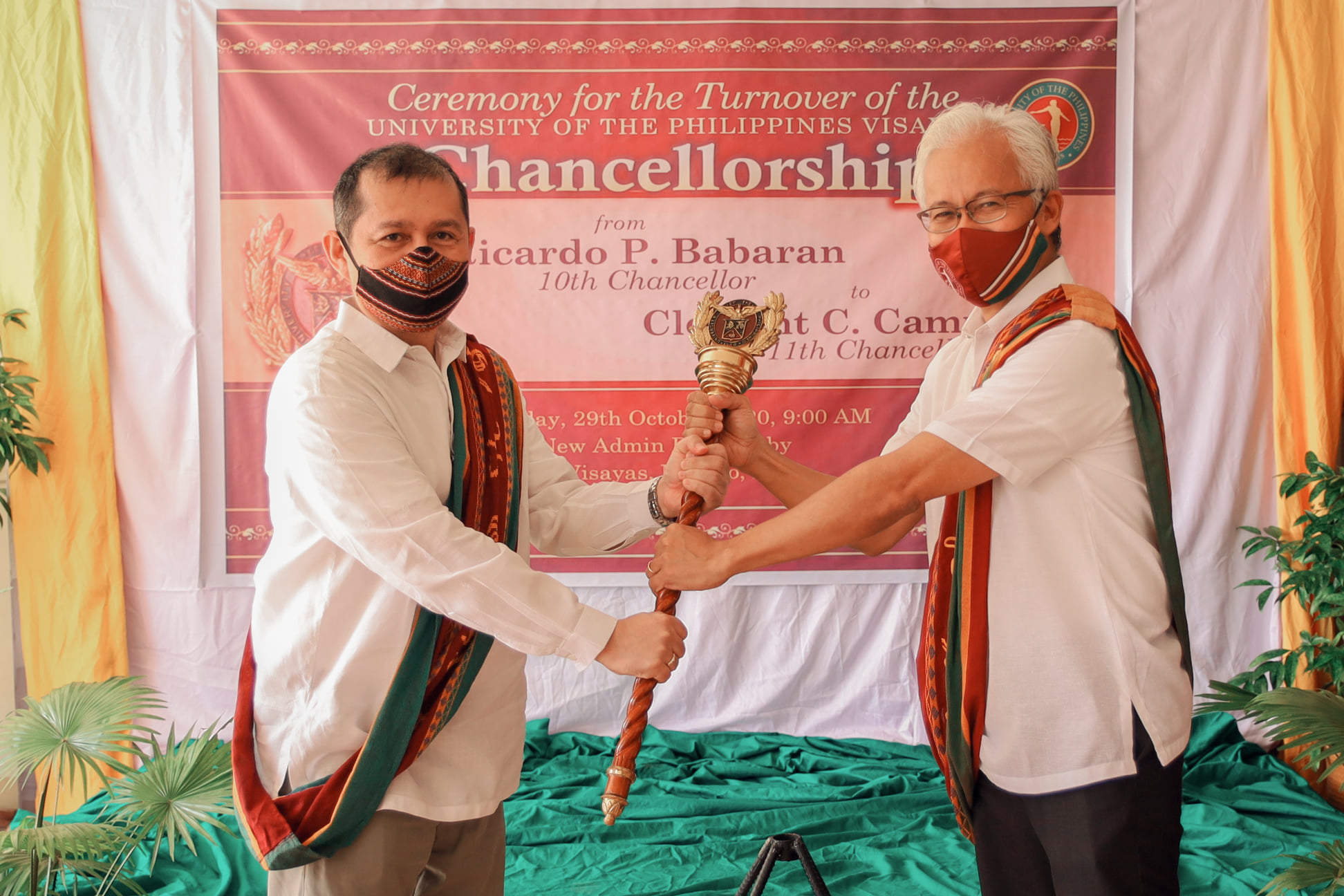 Babaran turns over the UPV Chancellorship to Camposano