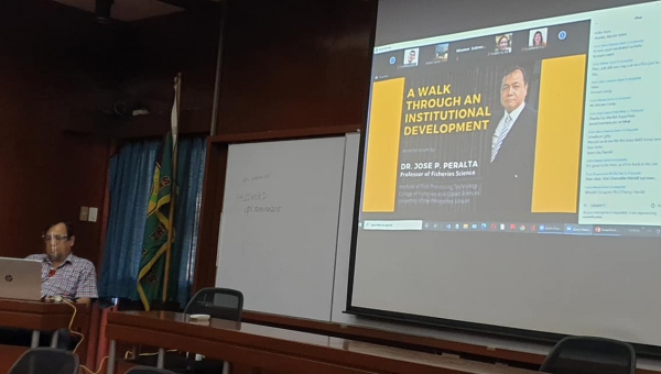 Peralta marks retirement with online lecture