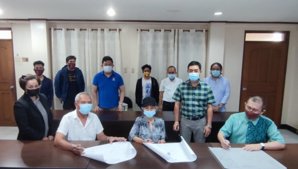 Pandan Antique Officials meet with Chancellor Camposano for UP Extension campus matters