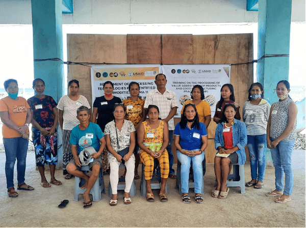 CFOS-IFPT trains Iloilo island fisherfolks on value addition and good manufacturing practices for scallops