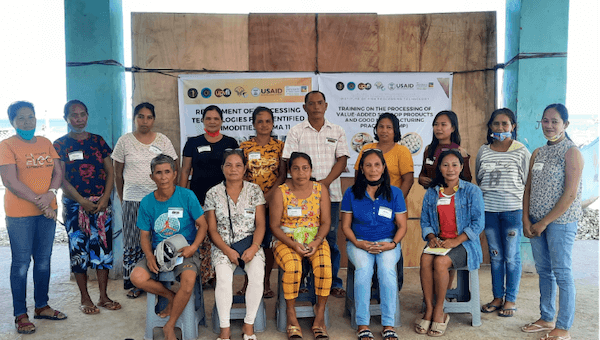 CFOS-IFPT trains Iloilo island fisherfolks on value addition and good manufacturing practices for scallops