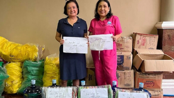 iAmUPHi and UPAA-Iloilo send relief assistance to Typhoon Agaton hit communities