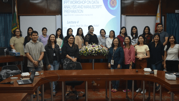 CFOS-IFPT trains faculty, REPS and students on data analysis and manuscript preparation