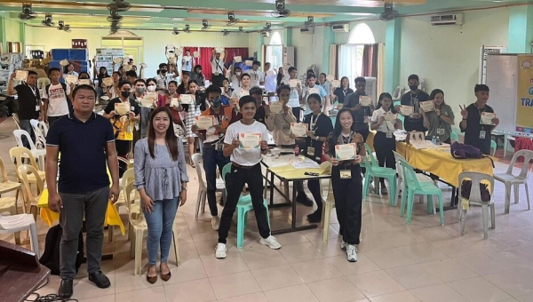 CWVS conducts seminars on gender and history at Northern Iloilo State University