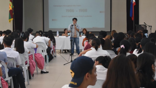UP Student Regent meets, engages with UP Visayas students at SumagUPa summit