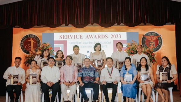 Academic and admin personnel recognized at UPV Service Awards 2023 