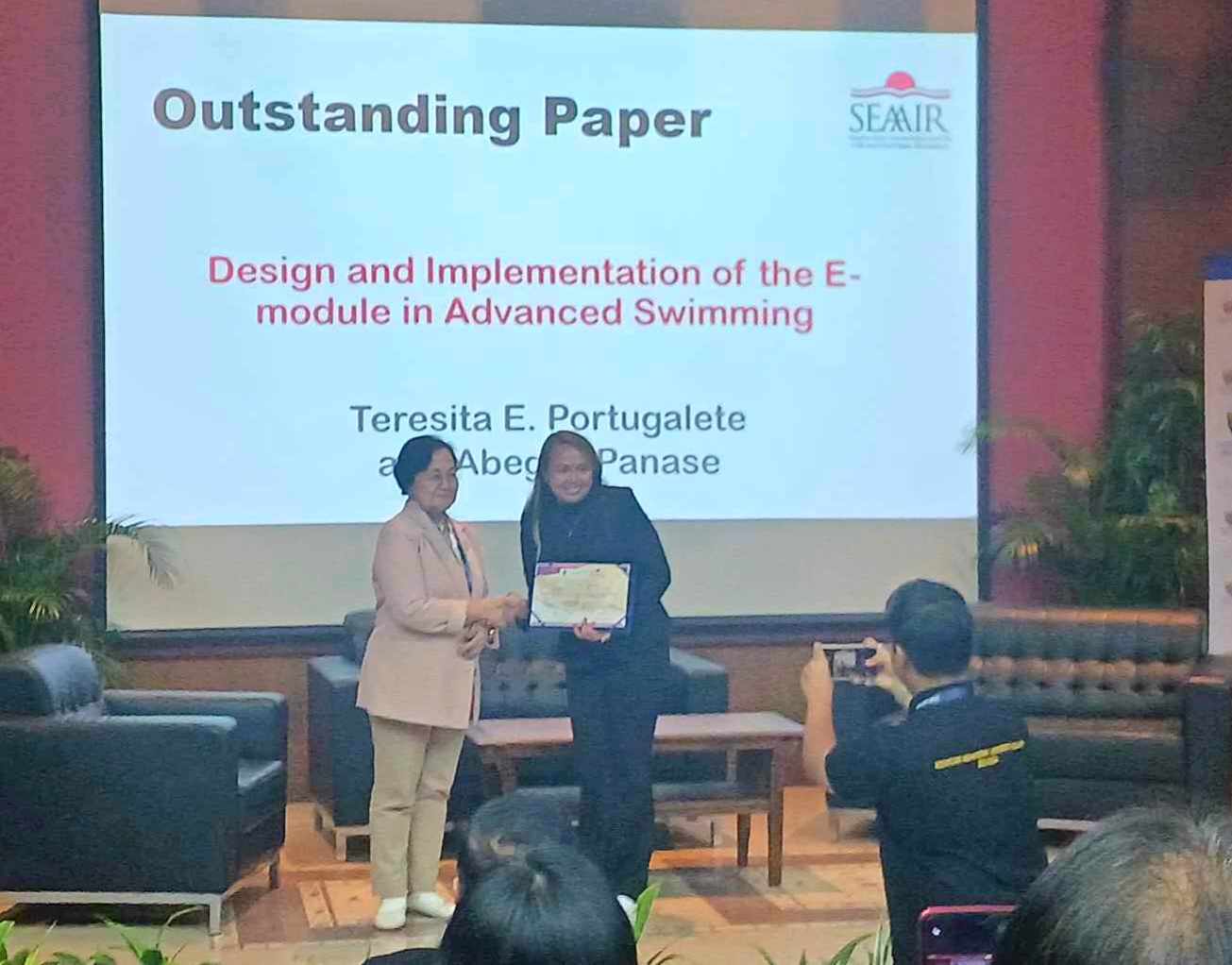 DoPE faculty receives Outstanding Paper Award in Malaysia conference
