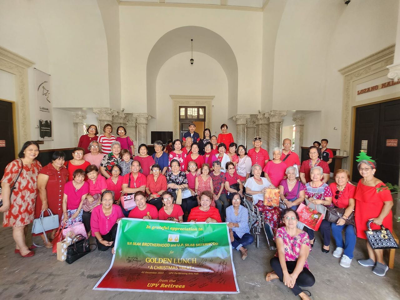 Golden Lunch Christmas Treats for Retirees