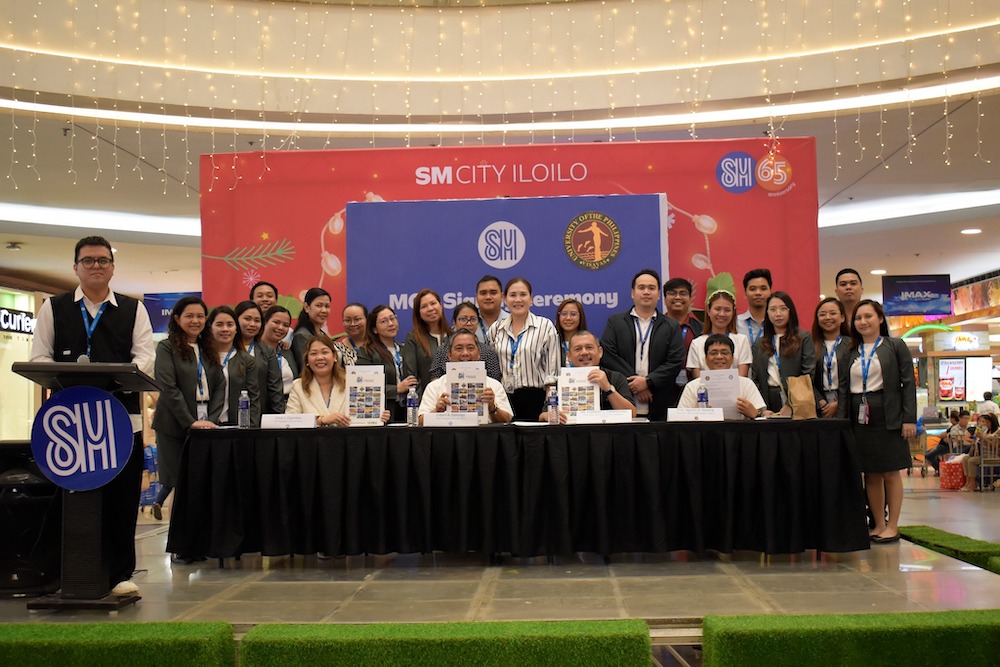 UPV and SM City Iloilo sign MOA for participation of UPV students in OJT program, recruitment, and job placement in SM Supermalls