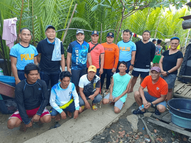 CFOS-IMFO responds to stranded bottlenose dolphin in Leganes, Iloilo