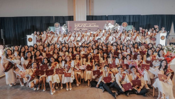 99 graduates don their sablay at UPHSI’s 43rd grad rites