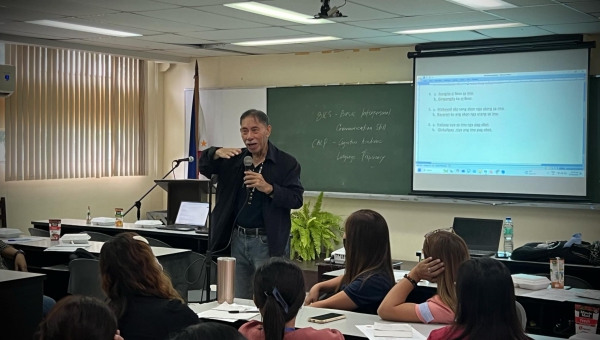 Pagsasanay sa pagtuturo ng gramatika at pagbasa inilunsad ng UPV Sentro ng Wikang Filipino