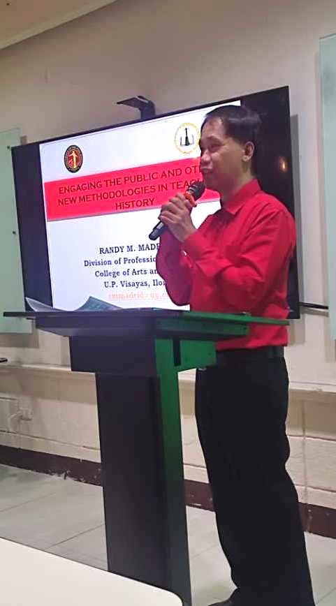 Madrid speaks at seminar for history teachers