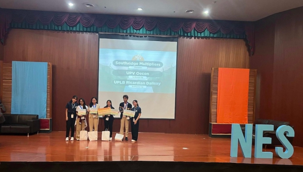 UPV Economics students excel at National Economic Summit 