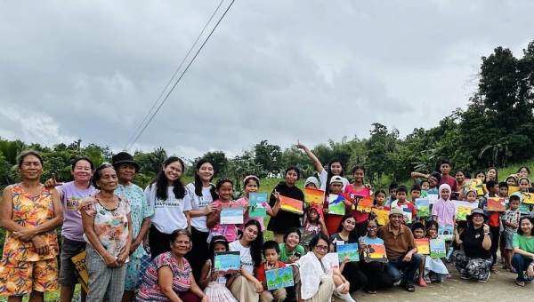 UP Hamili-Hamilia collaborates with WVSU Maaram for an art workshop in the Ati community in Calinog