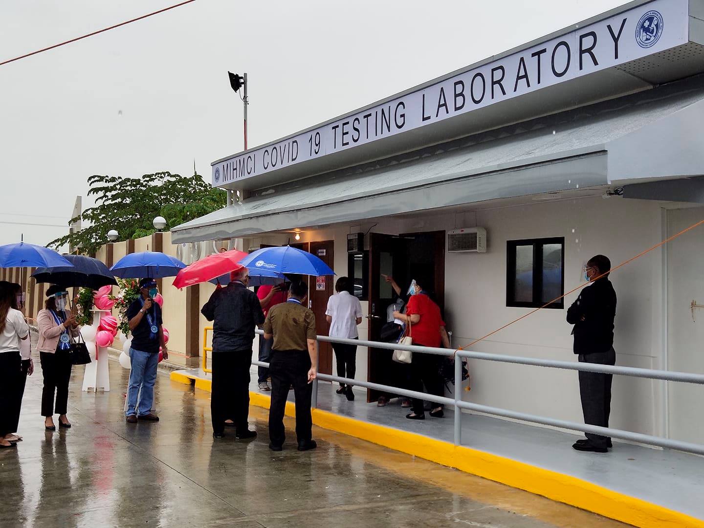Metro Iloilo COVID19 Testing center opens with support from PGC